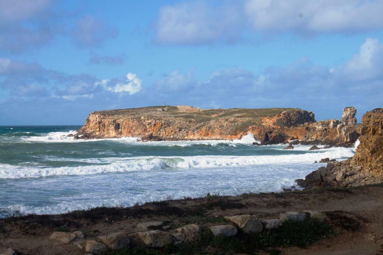 Friendly Peniche Apartment ภายนอก รูปภาพ