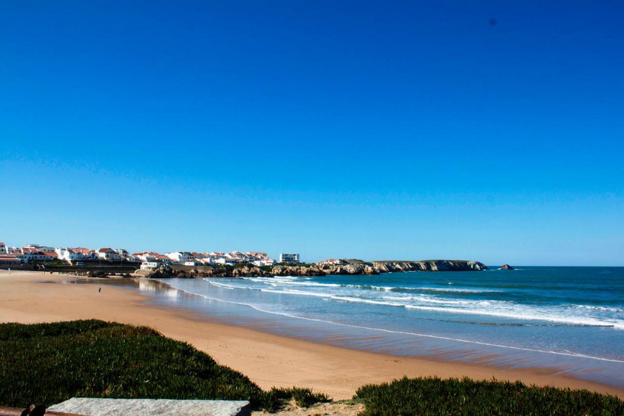 Friendly Peniche Apartment ภายนอก รูปภาพ