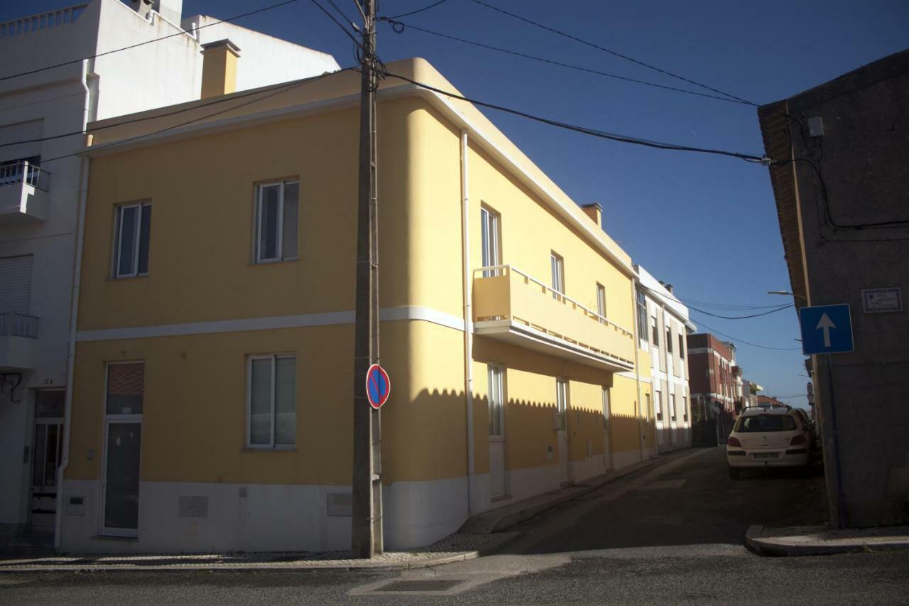 Friendly Peniche Apartment ภายนอก รูปภาพ